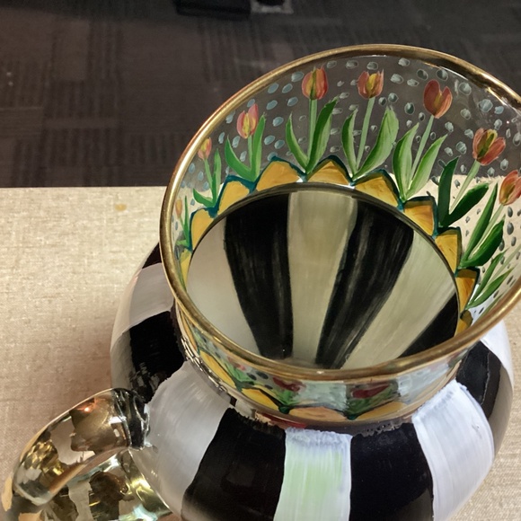 Mackenzie Childs pitcher. Besutiful never used. Signed too - Picture 11 of 14